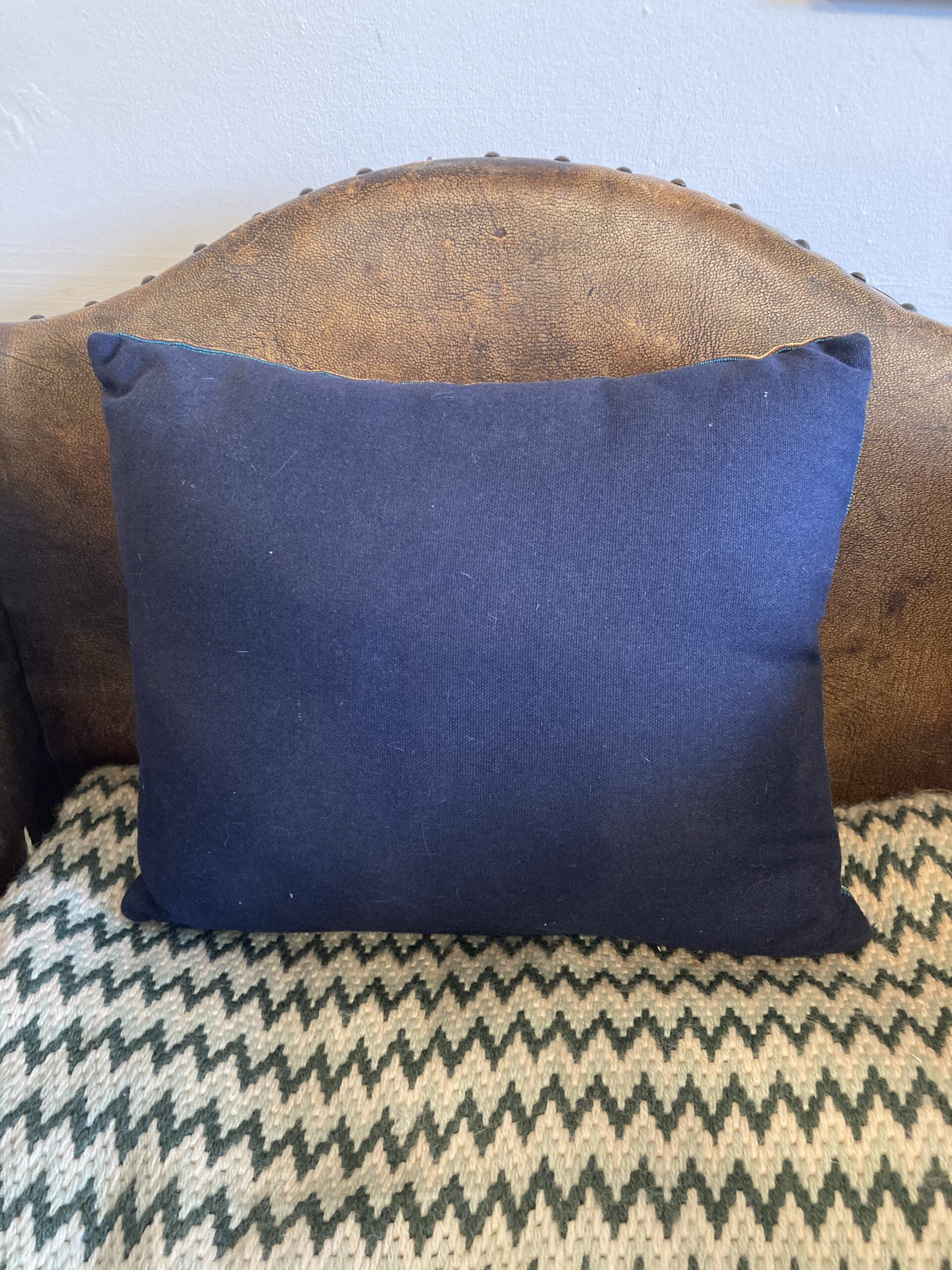 Lord of The Manor Cushion – Lovage and Lace