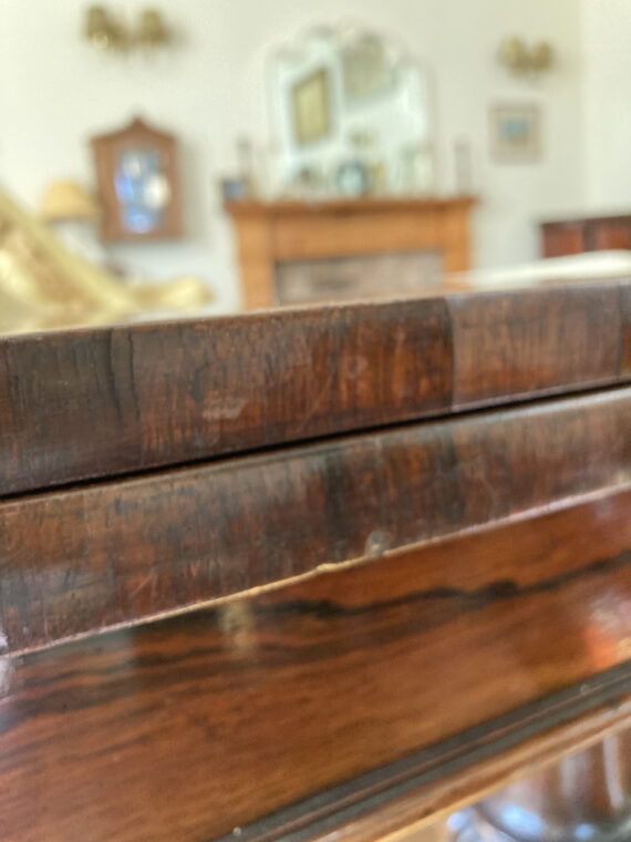 12E0889B-A0C4-49AF-8FEB-E978A8FAFB62