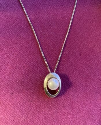 Silver Solitaire Pearl Pendant