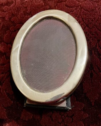 Oval Silver Frame